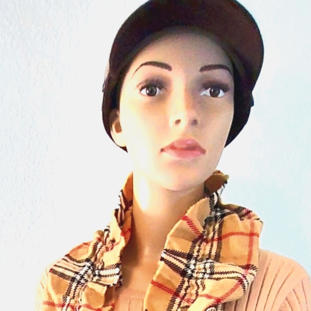 Classic vintage scarf  100% acrylic comes in buberry design